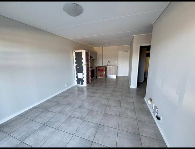 2 BEDROOM PROPERTY TO RENT IN MOOIKLOOF